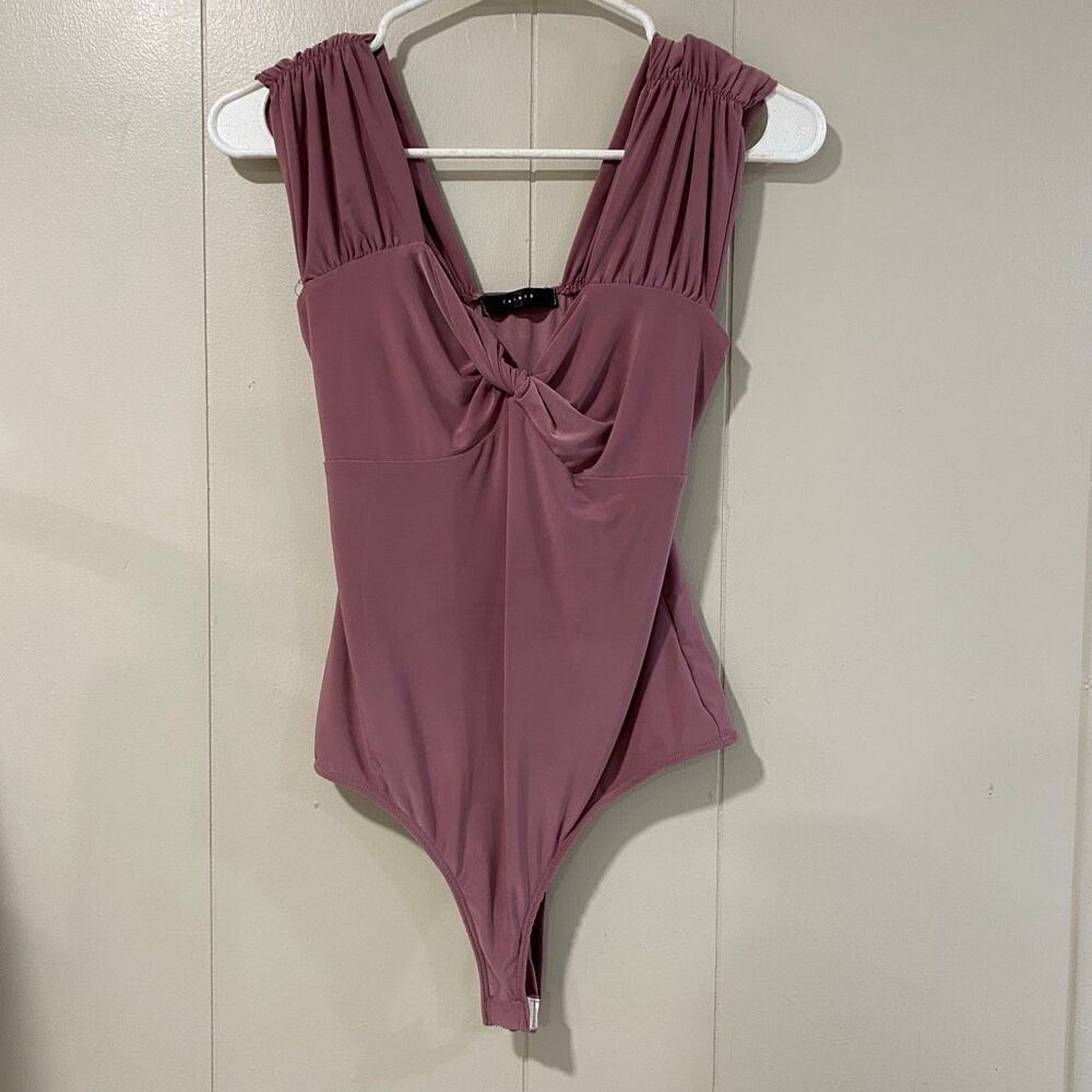2 Saints Mauve Knot Front Bodysuit Women’s Medium Sleeveless Stretchy V-Neck One